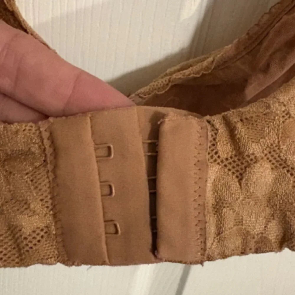 Victoria’s Secret Full Coverage Bra • Size 40C • Nude Beige 4600 Style - Picture 5 of 5